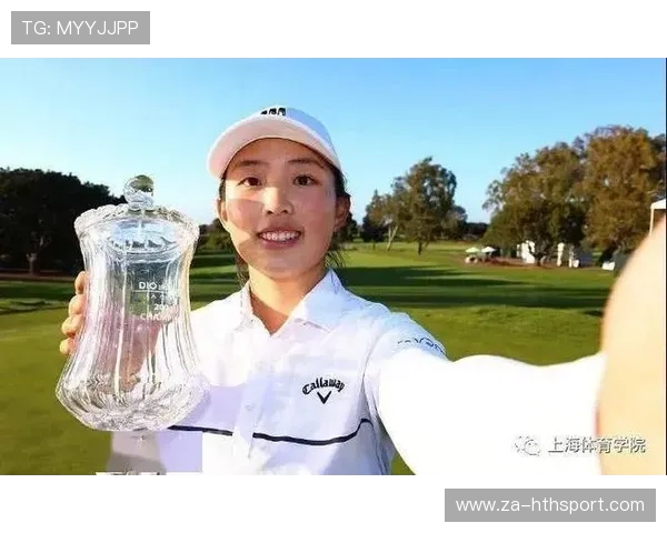 冰与火的较量！南极高尔夫冠军点燃全球体育热度